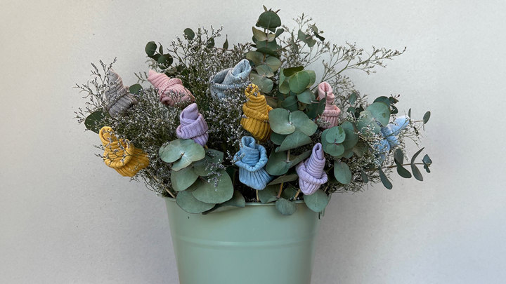 How to make your own baby sock bouquet How to make your own baby sock bouquet