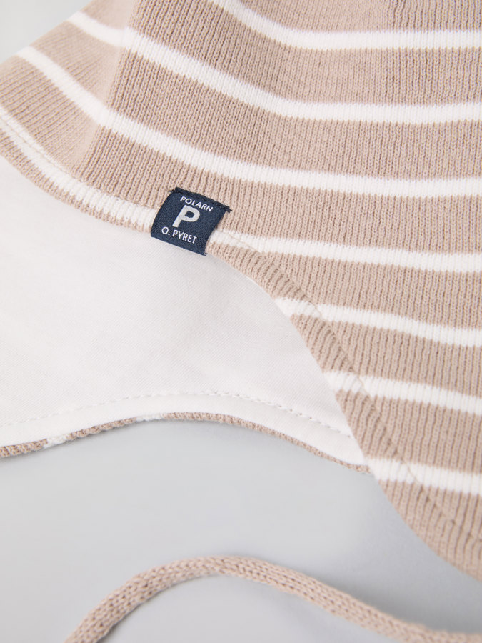 Lined helmet hat Lined helmet hat