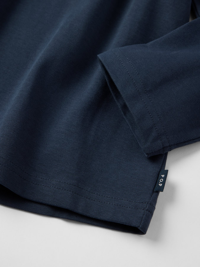 Long-sleeved t-shirt Long-sleeved t-shirt