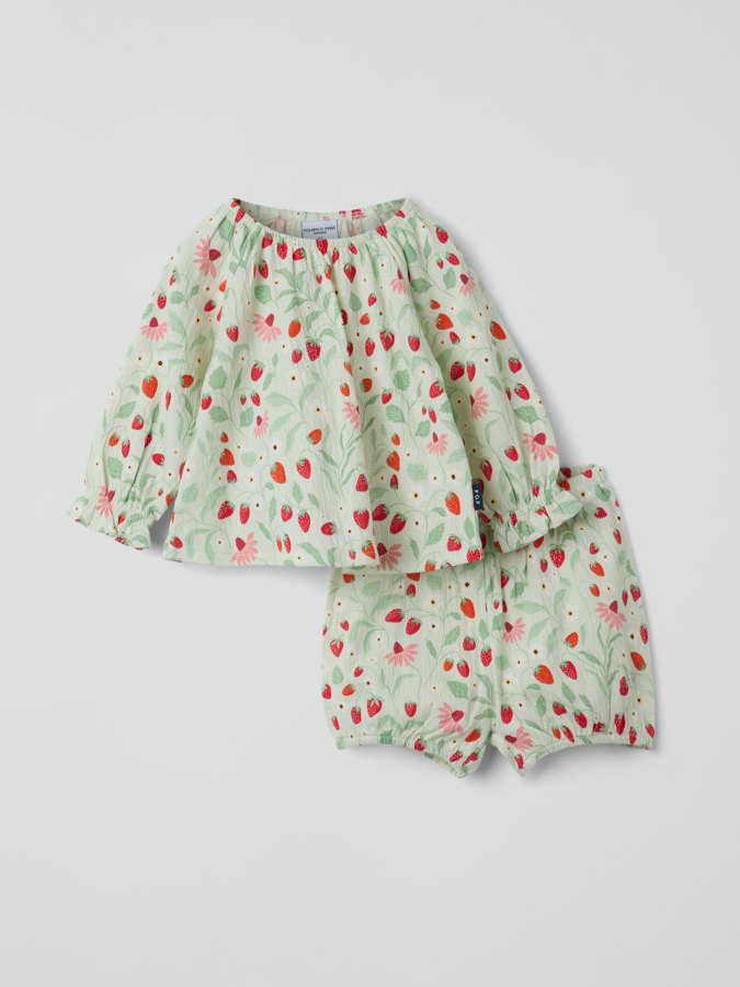 Set blouse and shorts Set blouse and shorts